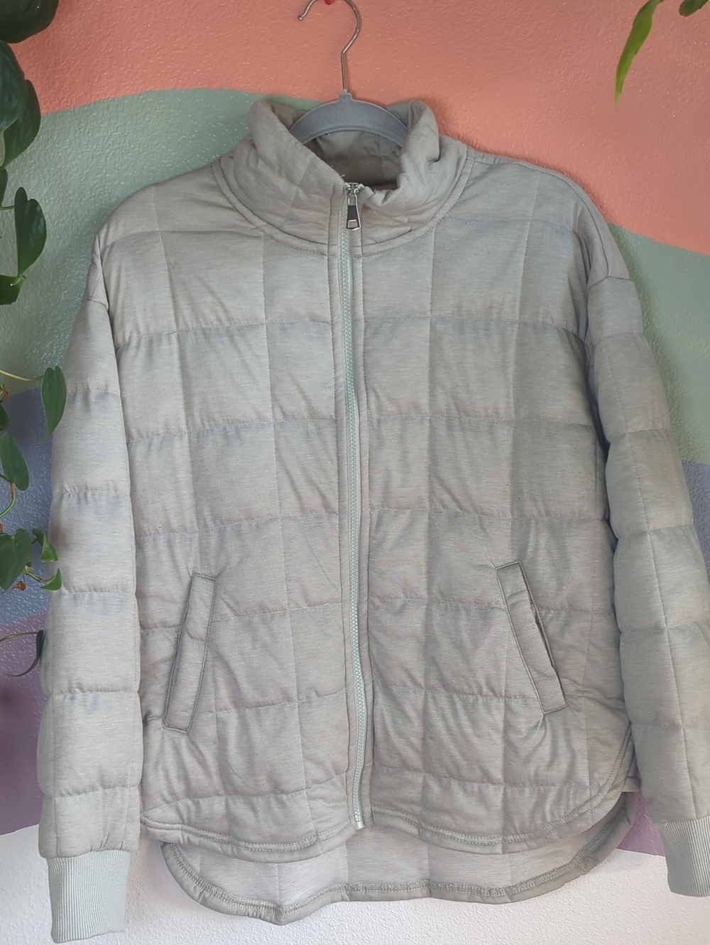 Women’s Light Green Quilted Zip-Up Jacket Sweatshirt Size L